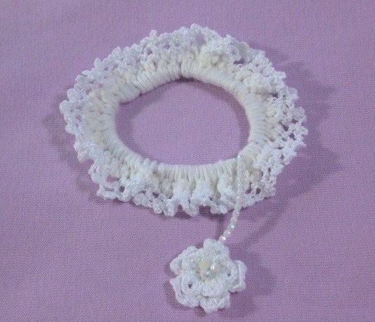 ゆれる小花のシュシュ・ホワイト