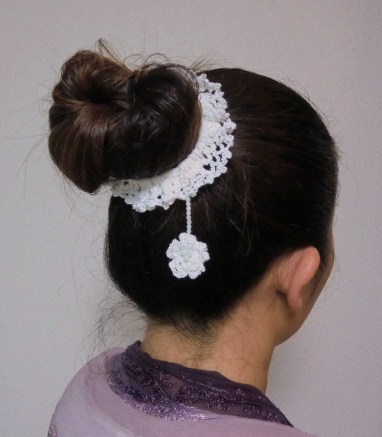 ゆれる小花のシュシュ・ホワイト