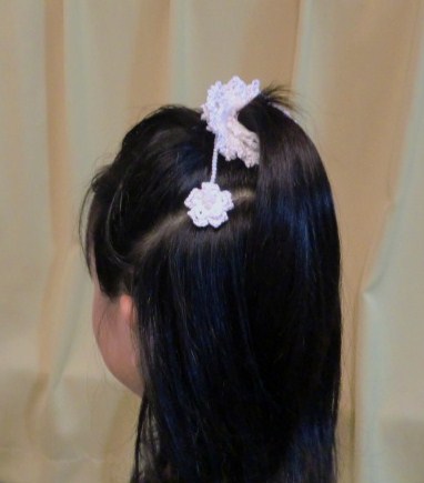 ゆれる小花のシュシュ・ホワイト