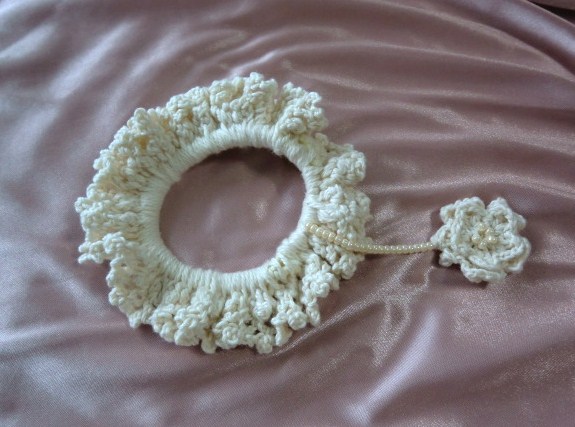 ゆれる小花のシュシュ・オーガニック