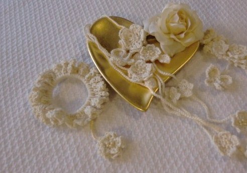 ゆれる小花のシュシュ・オーガニック