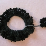 ゆれる小花のシュシュ・ブラック