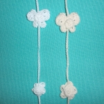 蝶と小花のホワイトラリエット