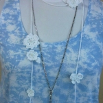 蝶と小花のホワイトラリエット