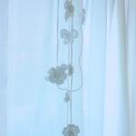 蝶と小花のホワイトラリエット