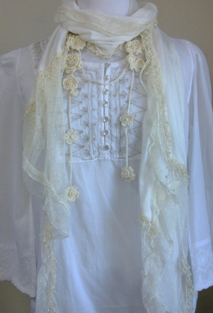 蝶と小花のオーガニックラリエット