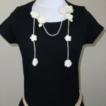 蝶と小花のオーガニックラリエット