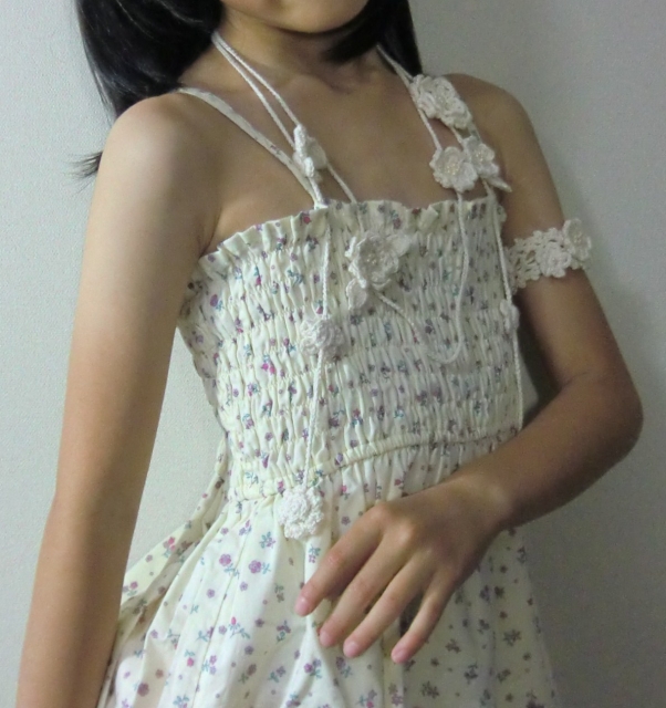 蝶と小花のオーガニックブレスレット