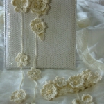 蝶と小花のオーガニックブレスレット