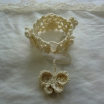 蝶と小花のオーガニックブレスレット