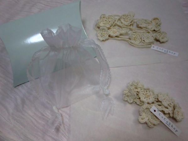 蝶と小花のオーガニックブレスレット