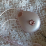 イニシャル入りネックストラップ　ピンク