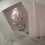 イニシャル入りネックストラップ　ピンク