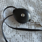 イニシャル入りネックストラップ　ブラック