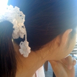 ゆれる小花のシュシュ・ホワイト