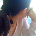 ゆれる小花のシュシュ・ブラック