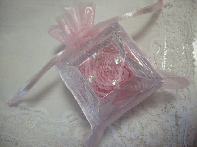 花のプレゼント　ローズボックス　　ピンク