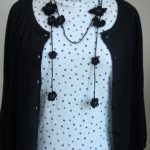 蝶と小花のラリエット・ブラック