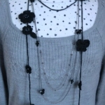 蝶と小花のラリエット・ブラック