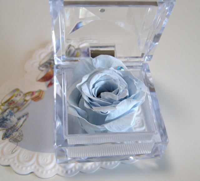 大切な人へのプレゼント　ローズボックス　　ブルー