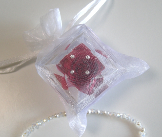 大切な人へのプレゼント　ローズボックス　　レッド