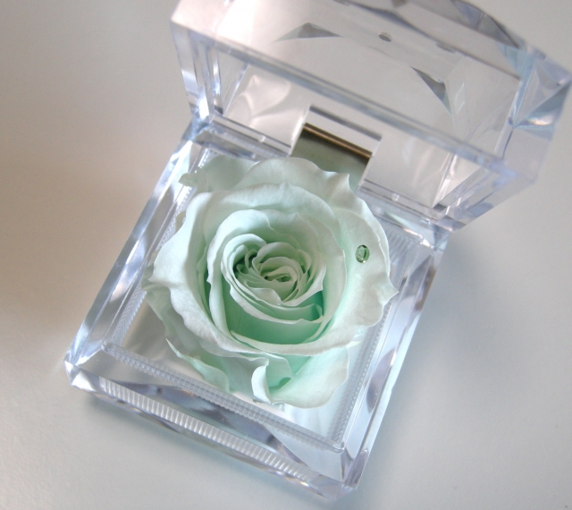 大切な人へのプレゼント　ローズボックス　　　ミントグリーン