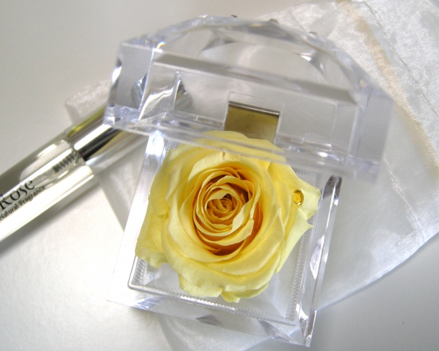 大切な人へのプレゼント　ローズボックス　　　イエロー