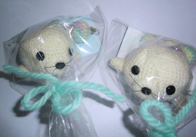 にじいろごまちゃんTMストラップ